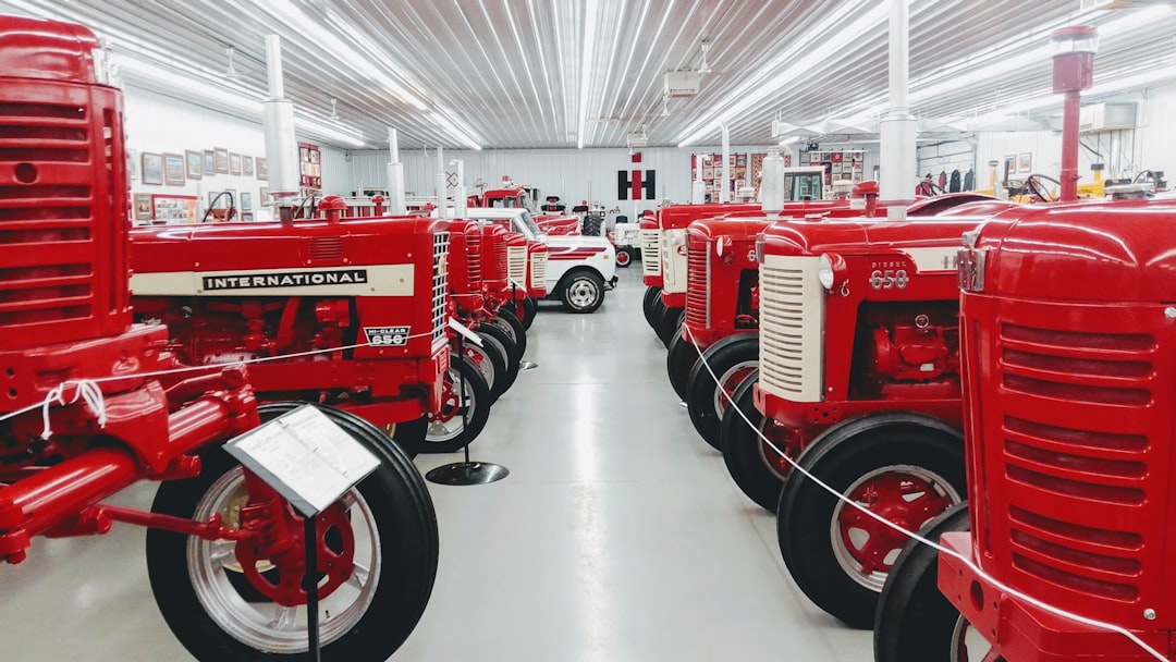 Photo Tractor dealership