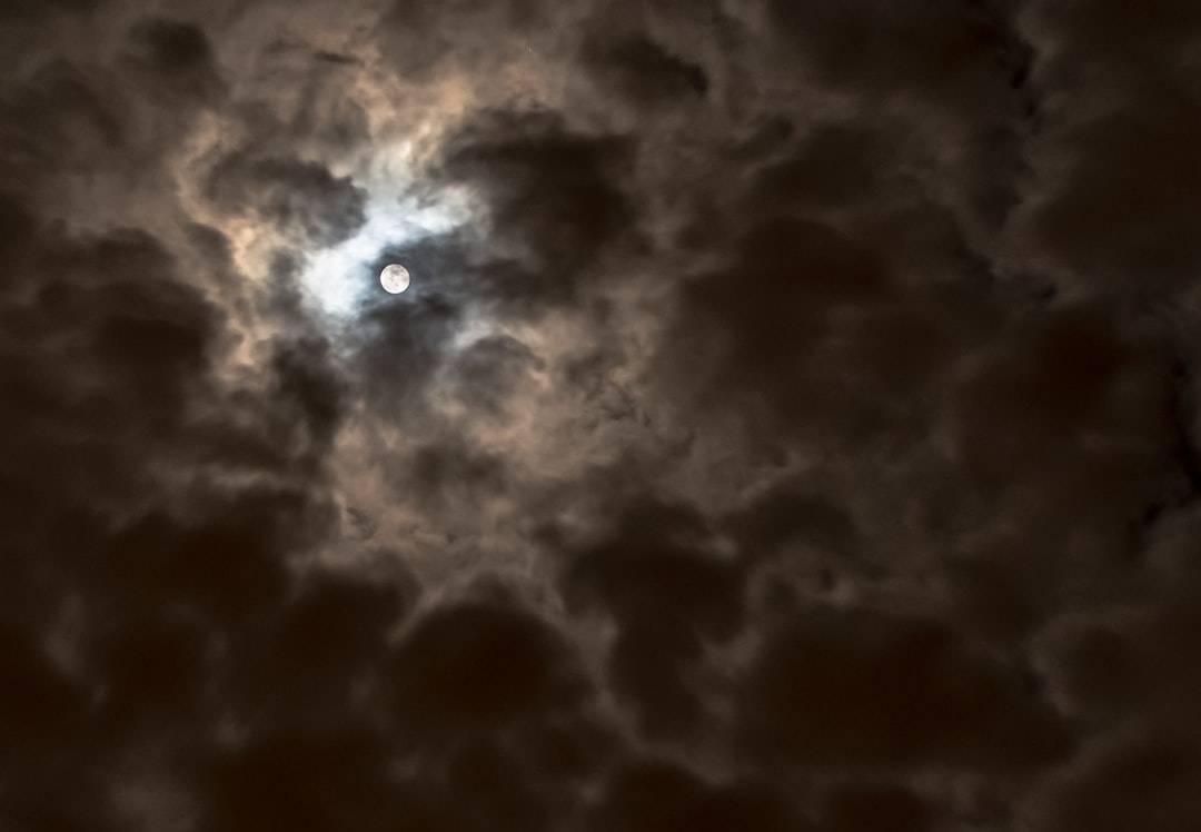 Photo Sword, Moon